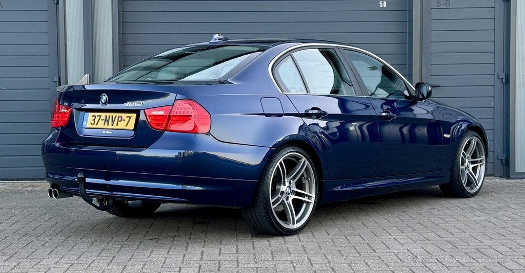 BMW 3-serie 325i 218 pk | 6 CILINDER | LAGE KM NAP ! | AUTOM, Auto's, BMW, Automaat, Gebruikt, 2996 cc, Grijs