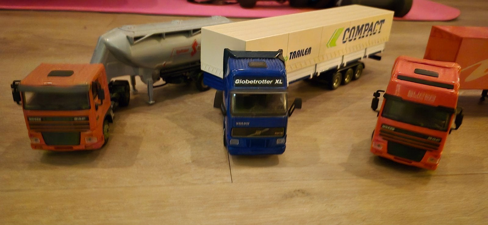 Speelgoed vrachtwagens met trailers - Set van 5, Ophalen, Gebruikt