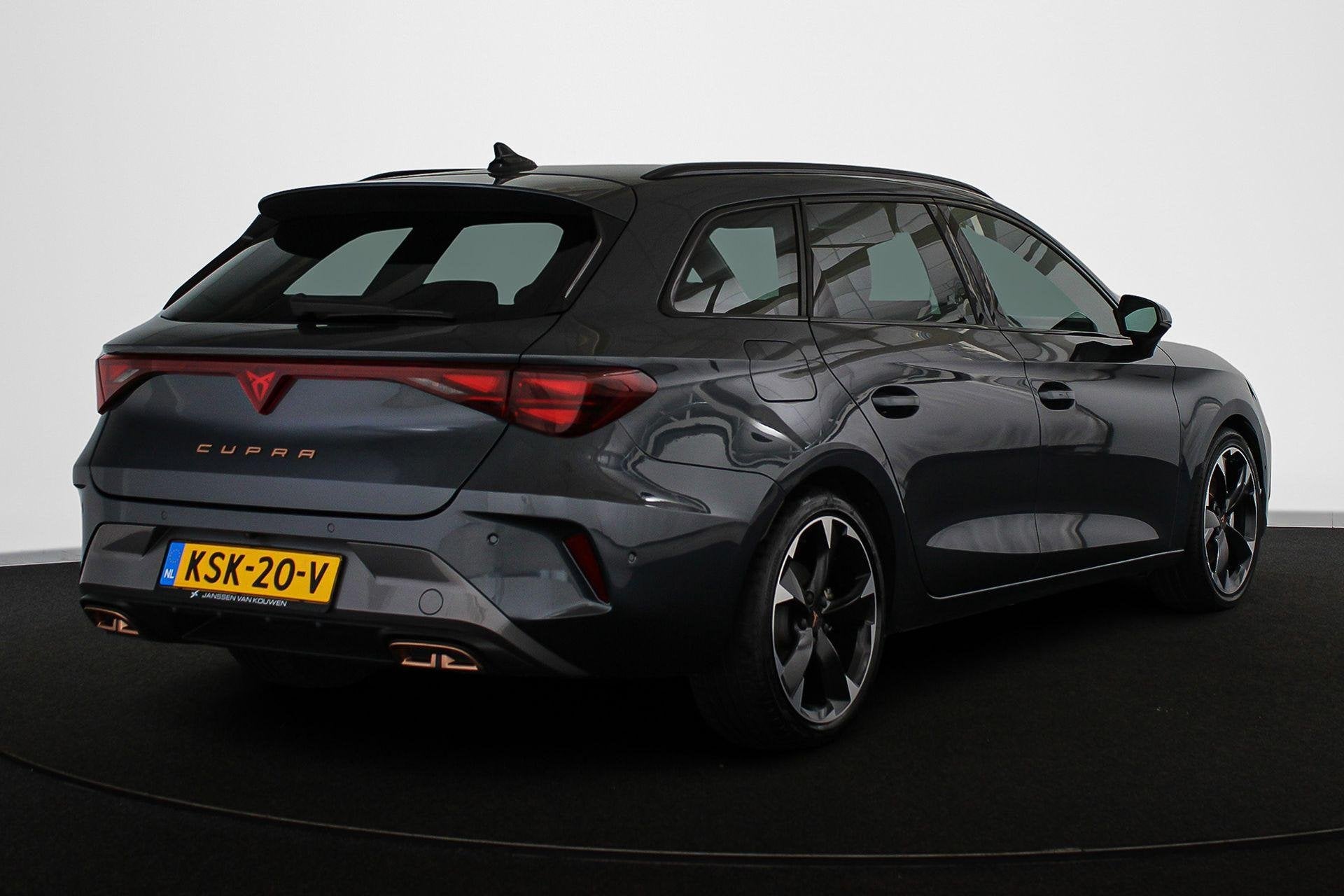 CUPRA Leon Sportstourer 1.5 TSI e-Hybrid Business Facelift S, Auto's, Stof, 4 cilinders, Plug-in hybride, https://media-marktplaats.export.dv.nl/23710523144/document-1.pdf