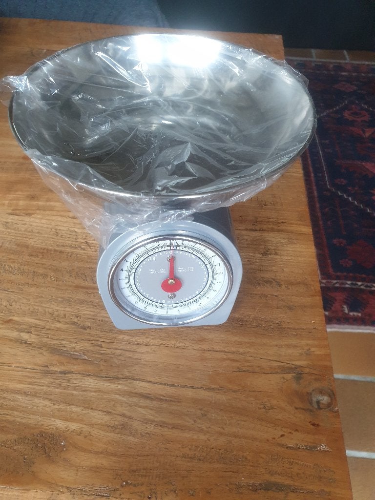 Keuken weegschaal, Ophalen