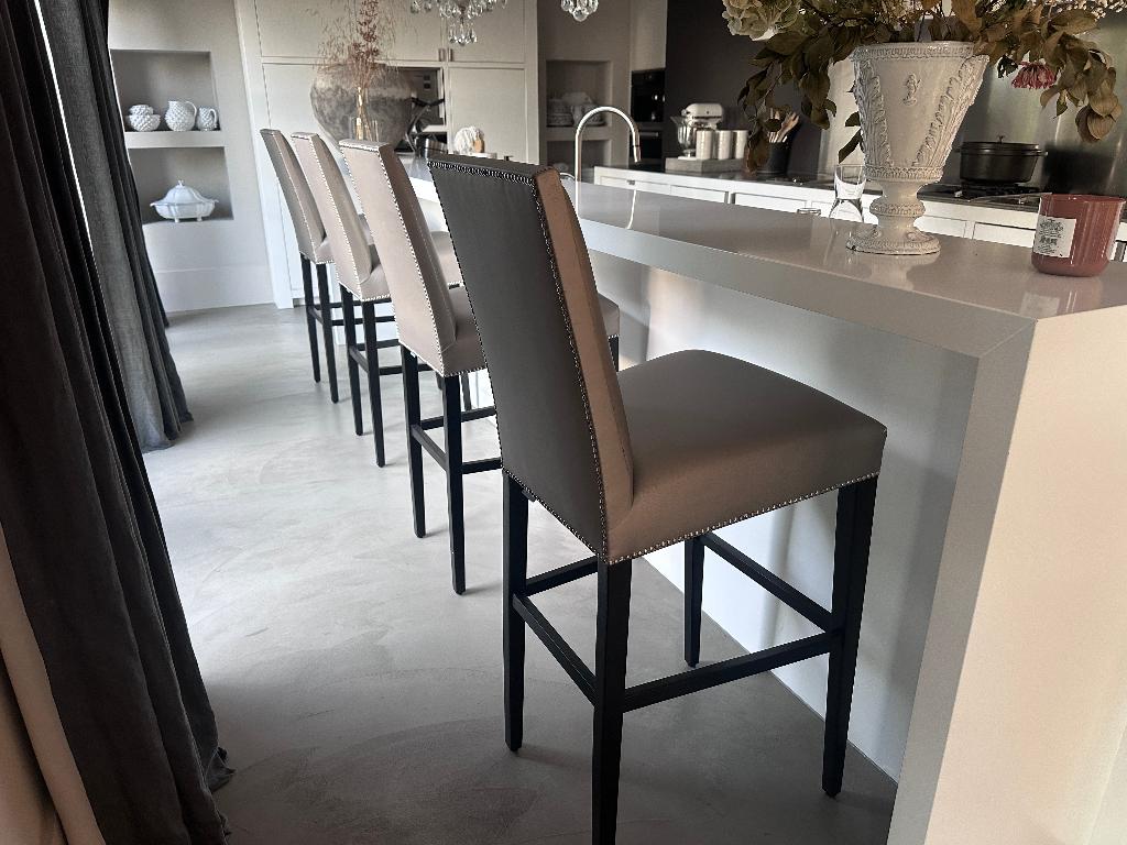 Luxe Eric Kuster Barstoelen – stijlvolle designstoelen, Huis en Inrichting, Stoelen, Ophalen, Gebruikt, Eric kuster, Vier