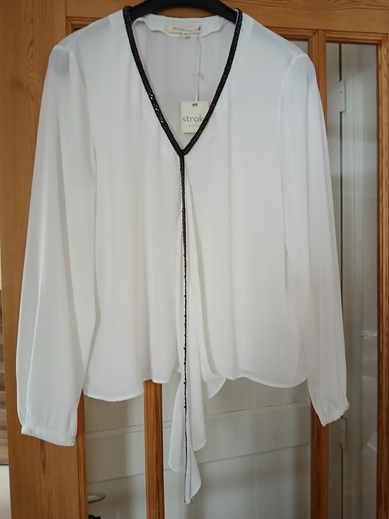Witte blouse met zwarte kraalrand - Maat 44, Wit, Maat 42/44 (L), Nieuw, Verzenden