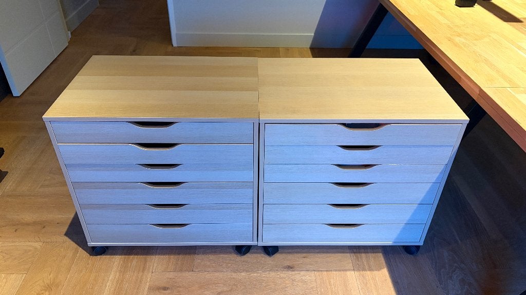 2x IKEA ALEX ladeblok op wielen – wit gelazuurd/eiken, Ophalen, 5 laden of meer, 50 tot 100 cm, Zo goed als nieuw