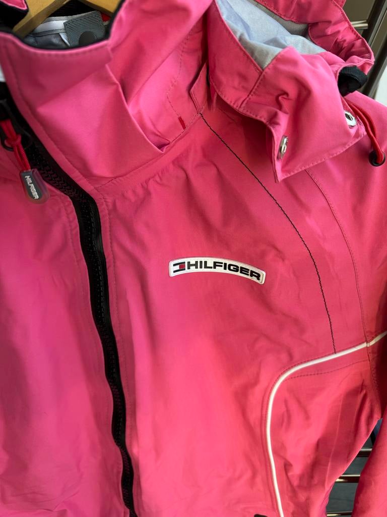 Tommy Hilfiger roze jas, Ophalen of Verzenden, Nieuw, Maat 38/40 (M), Roze