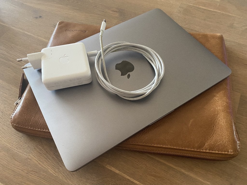 Macbook Pro 13" 2017 Space grey in zeer goede staat, Computers en Software, MacBook Pro, Gebruikt, 256 GB, Qwerty