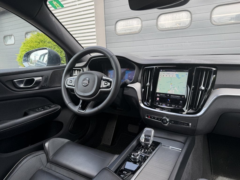 Volvo S60 2.0 B4 Plus Bright | Camera | Navigatie | 20 Inch, Euro 6, 4 cilinders, 1969 cc, Blauw