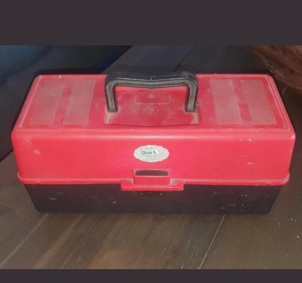Oude viskoffer met diverse visspullen., Ophalen of Verzenden, Gebruikt, Koffer of Tas