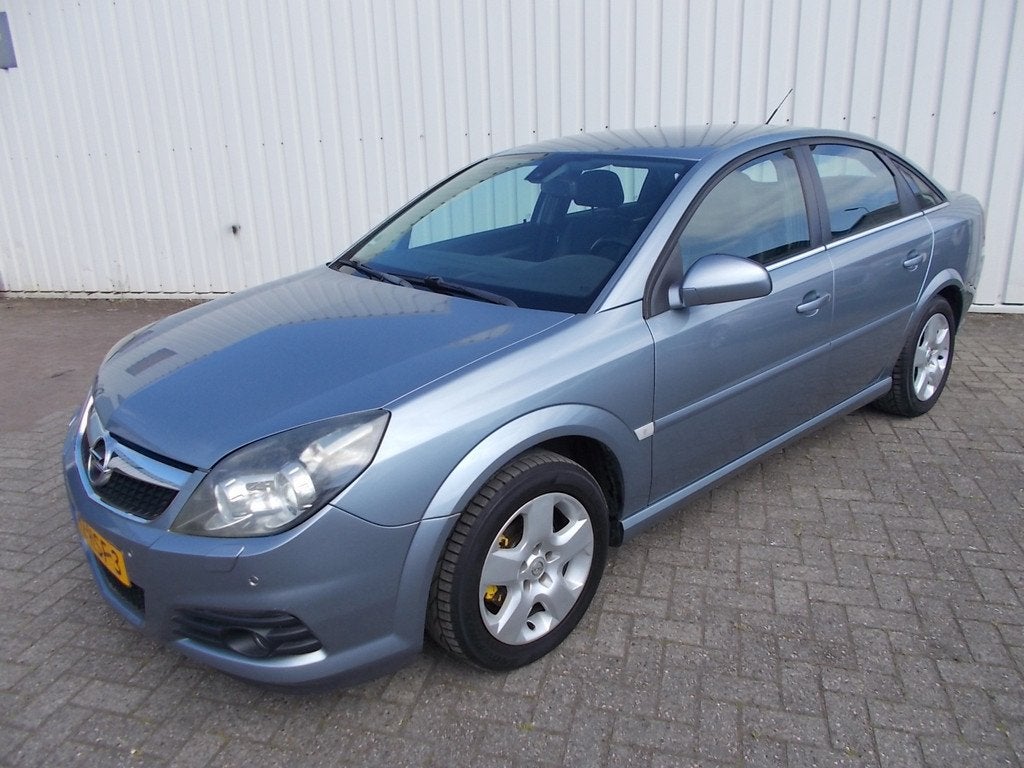 Opel Vectra GTS 1.9 CDTi Executive ( APK KEURING BIJ AFLEVER, Auto's, Opel, Voorwielaandrijving, Gebruikt, Zwart, 4 cilinders
