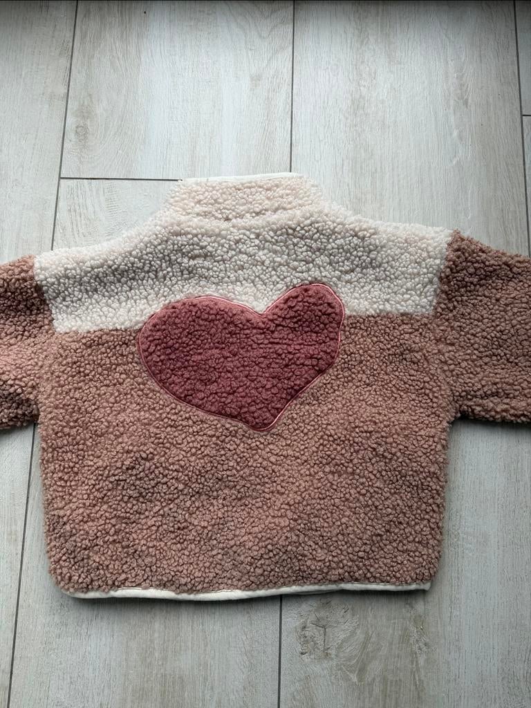 Elle-Rapha little teddy HEART JACKET granberry 5-6 jaar, Ophalen, Zo goed als nieuw, Meisje, Jas