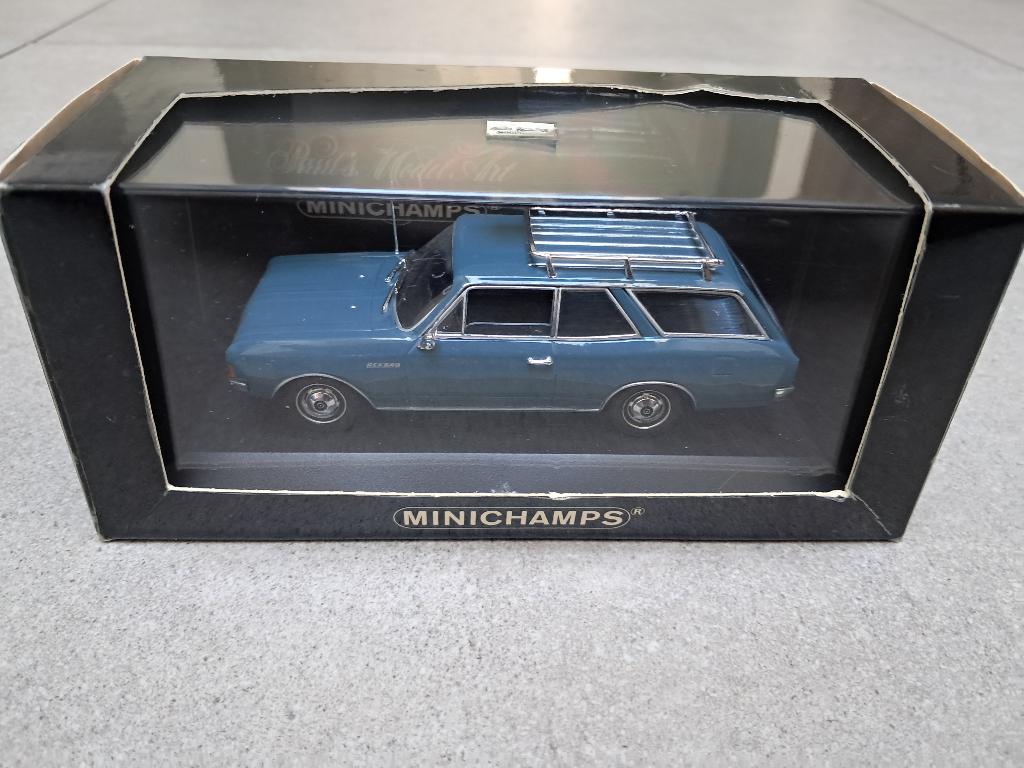 Miniatuur Opel Rekord C Caravan 1:43, Ophalen of Verzenden, Zo goed als nieuw, Auto, MiniChamps