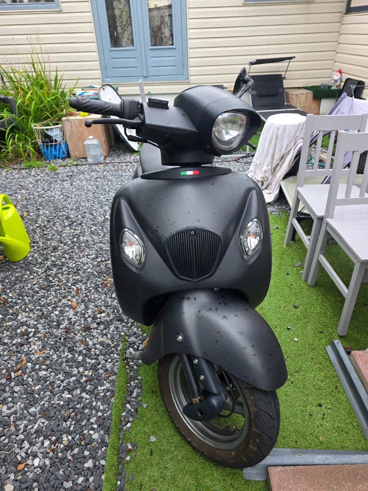 Senzo znen scooter met lage kilometerstand, Fietsen en Brommers, Snorfietsen en Snorscooters, Ophalen, Gebruikt, Benzine, Overige merken