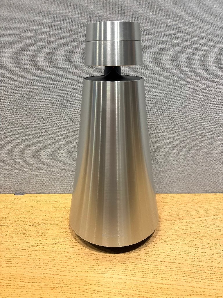 Bang & Olufsen Beosound 1 Zilver Draadloze Internetspeaker, Bang & Olufsen, 120 tot 150 watt, Stofbestendig, Ophalen of Verzenden