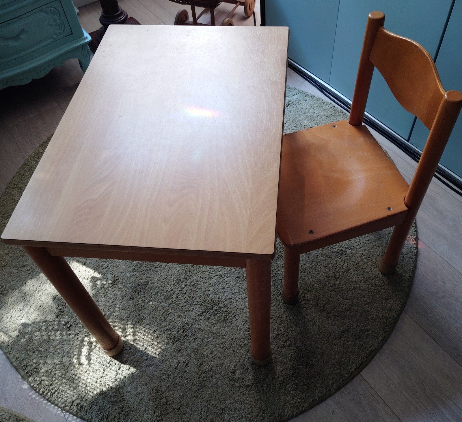 Schilte kleuter tafel met stoel, Ophalen, Gebruikt, Tafel(s) en Stoel(en)