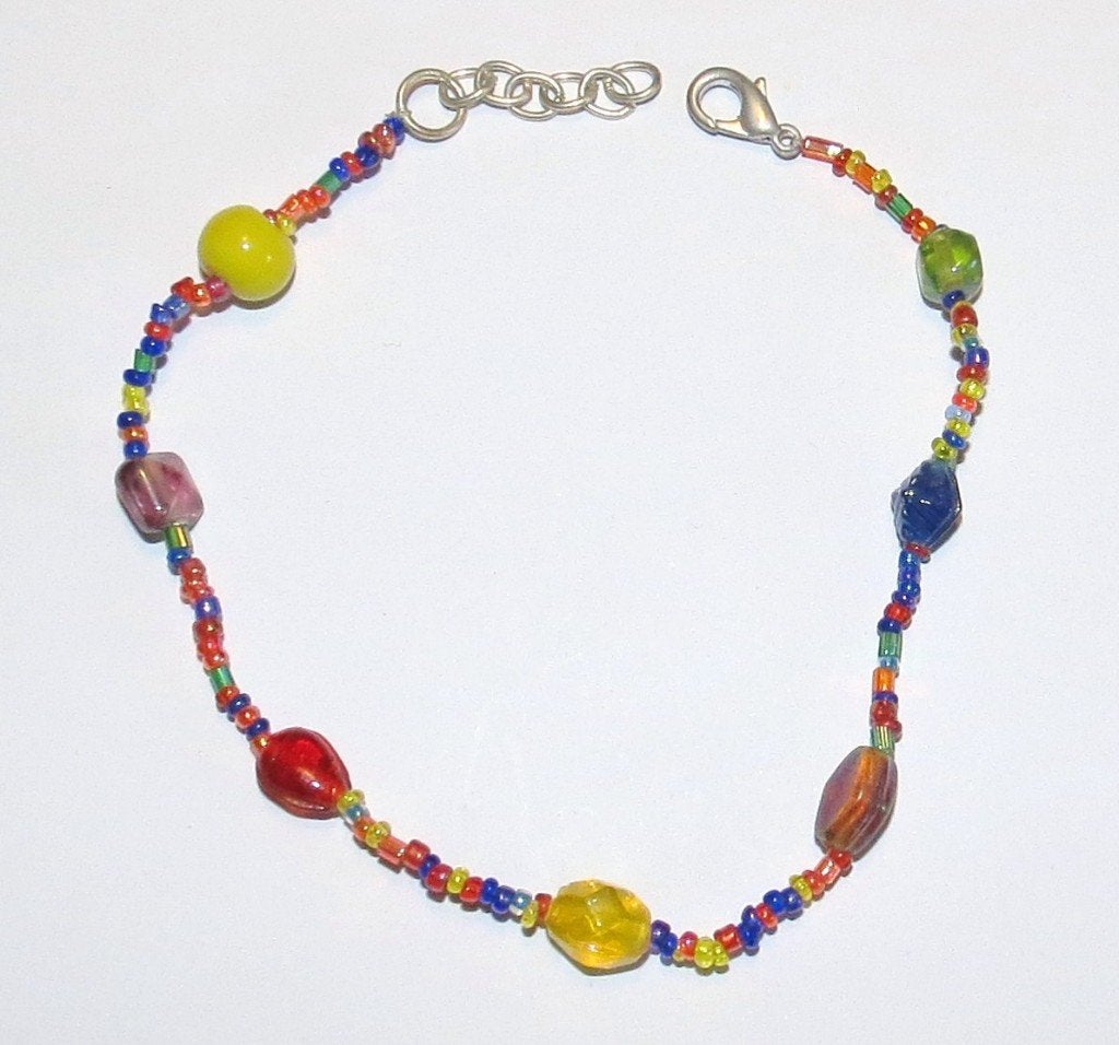 Zilverkleurig armbandje met vrolijke gekleurde kralen, Marktplaats@koningsieraden.nl, Overige materialen, Overige kleuren, Verzenden