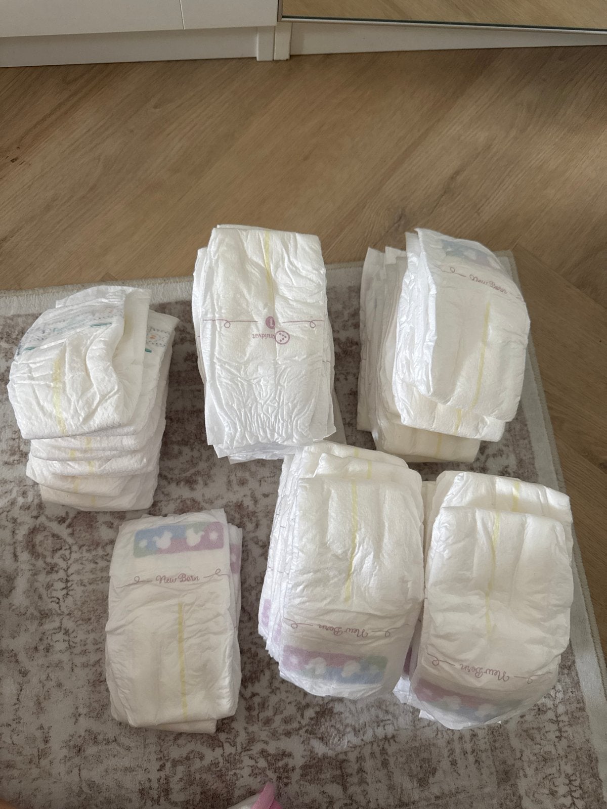 Kruidvat luiers 43 stuks en Pampers New Born luiers 10 stuks, Ophalen, Nieuw