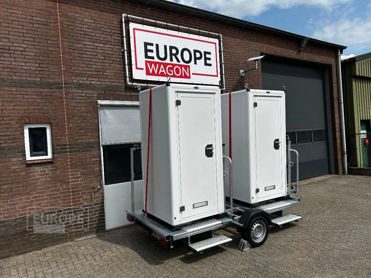 Toiletcabine aanhanger Express 2 met 2x Polar Baltic Global