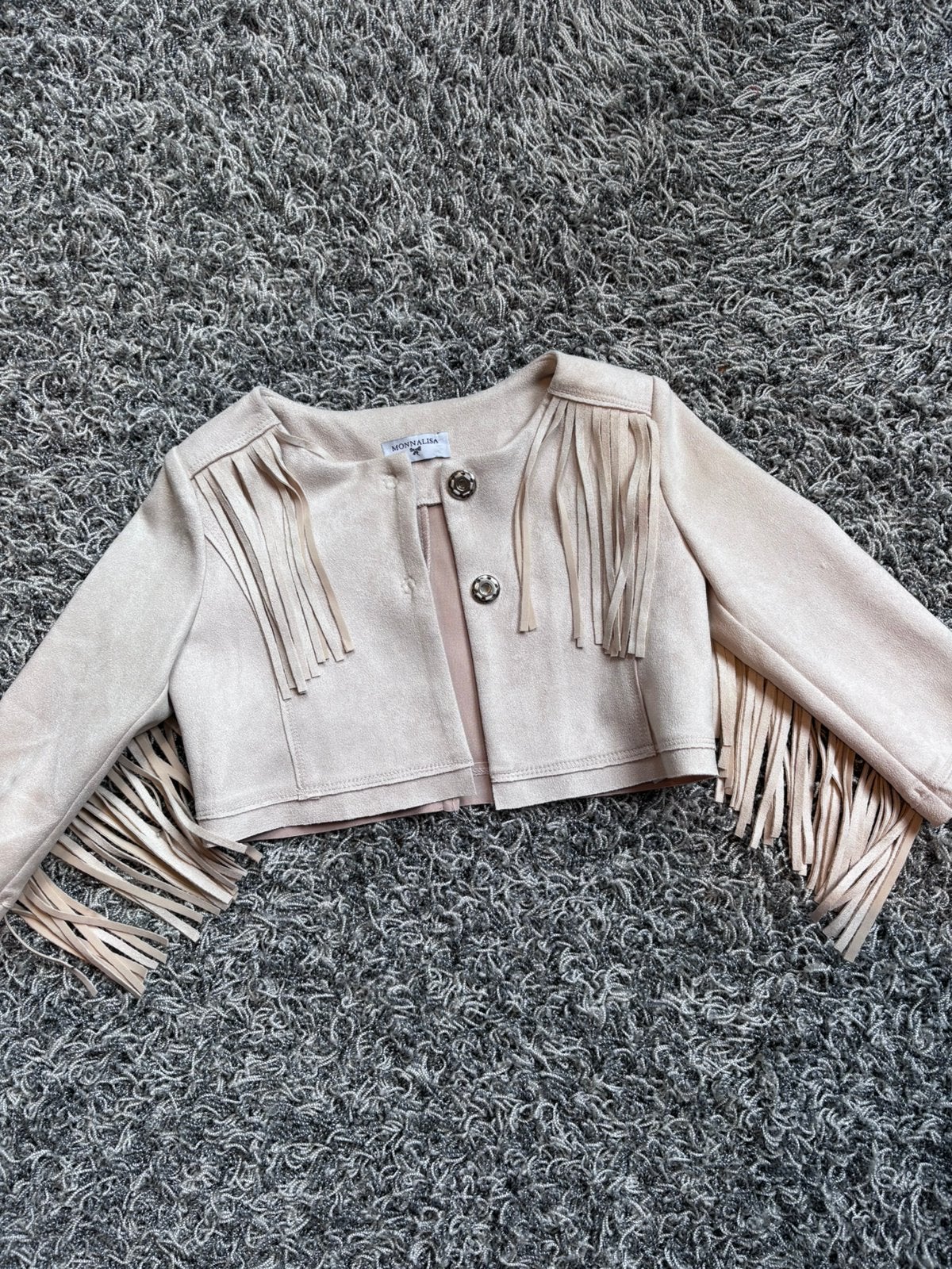 Monnalis suède look jasje met franje 2 jaar, Ophalen of Verzenden, Zo goed als nieuw, Meisje, Trui of Vest