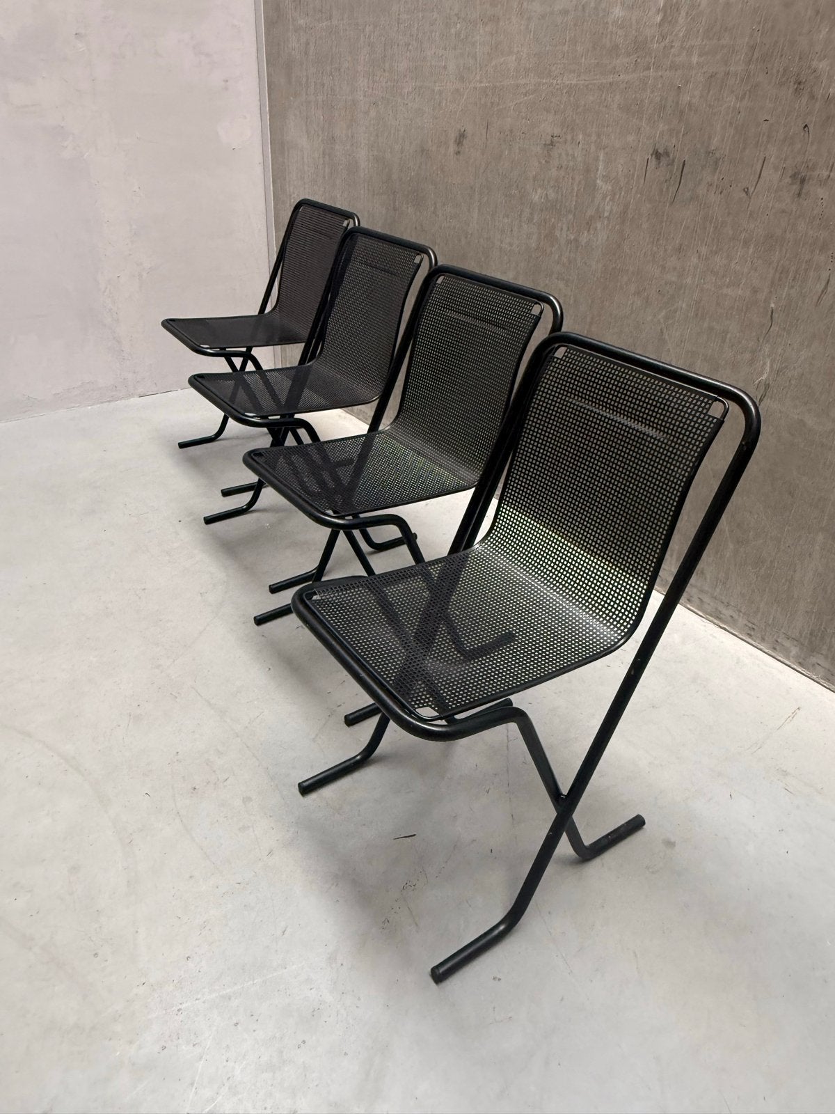 4 Arrben Canguro eetkamerstoelen italiaans design stapelbaar, Huis en Inrichting, Ophalen, Gebruikt, Zwart, Vier