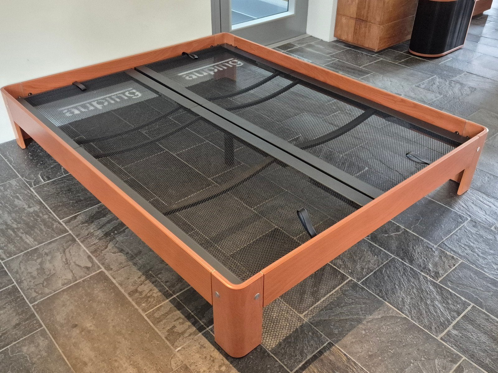 Auping Auronde 160x200 eventueel met achterwand, Ophalen, Verstelbaar, Bruin, Tweepersoons