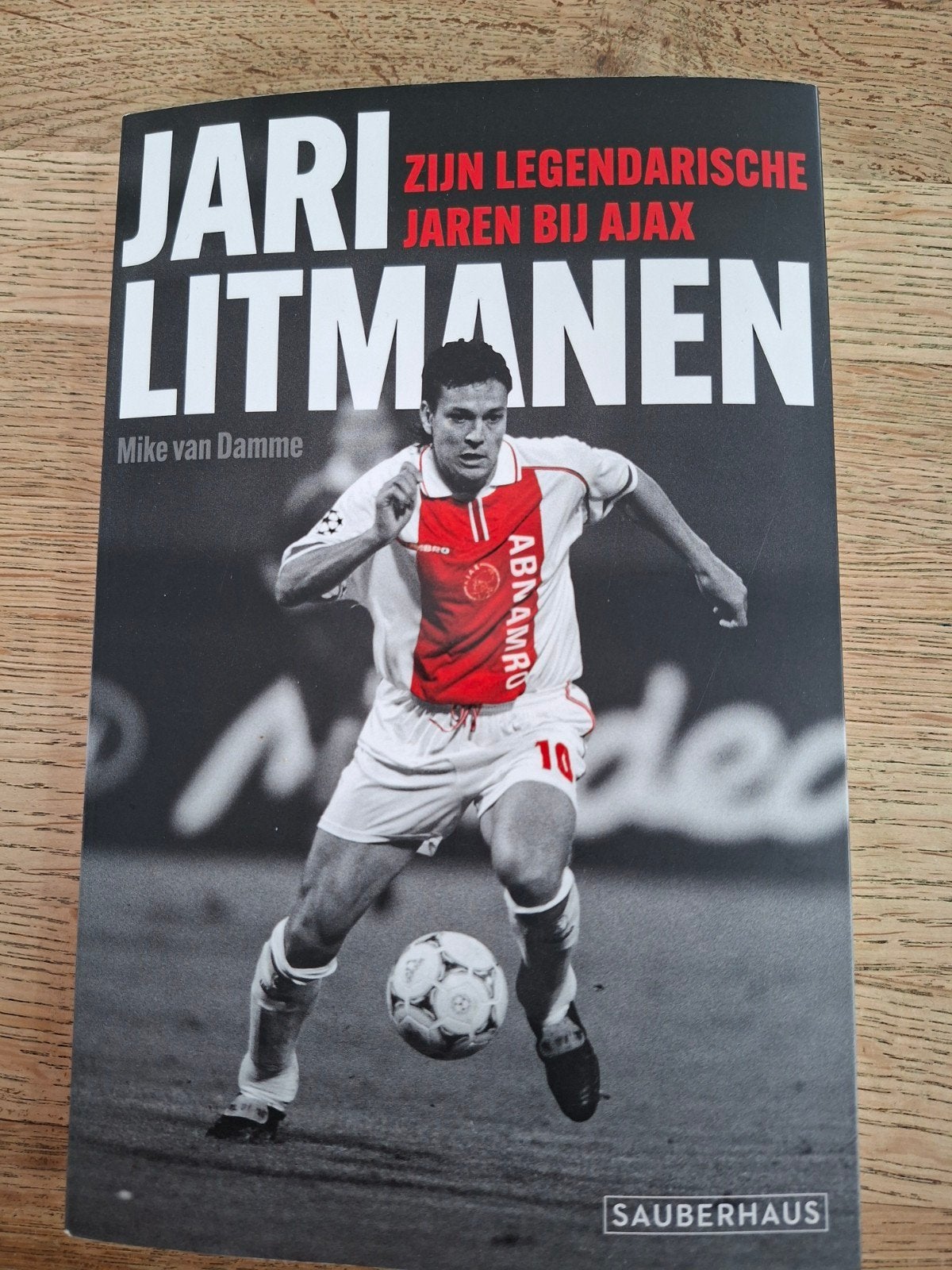 Jari Litmanen zijn legendarische jaren bij Ajax, Ophalen of Verzenden, Zo goed als nieuw, Sport, Mike van Damme