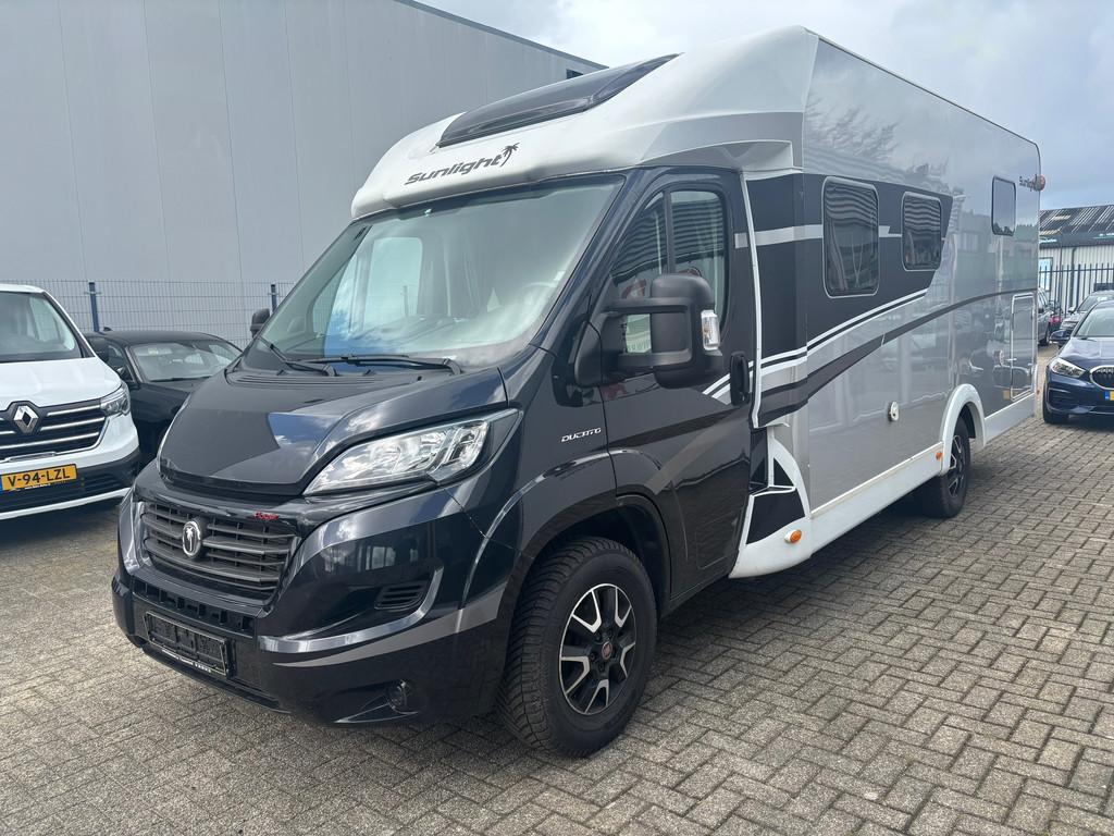 Capron T68 Sunlight, Caravans en Kamperen, Campers, Automaat, Startonderbreker, Bedrijf, Diesel