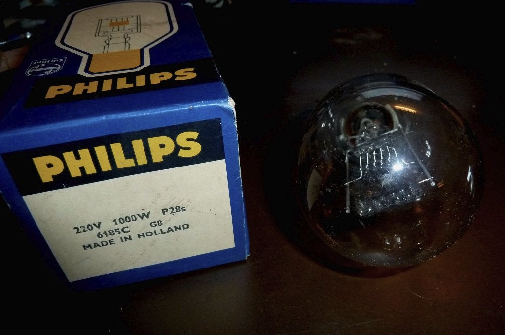 16mm film projector lamp Philips - G22 - 220V 1000W, Ophalen of Verzenden, 16mm film