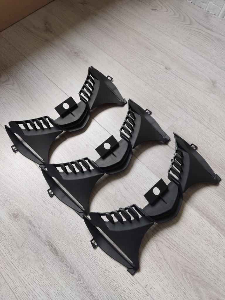 Grill Piaggio Zip voorkap / voorscherm NIEUW, Fietsen en Brommers, Brommeronderdelen | Scooters, Info@jynkx.com, Nieuw, Ophalen of Verzenden