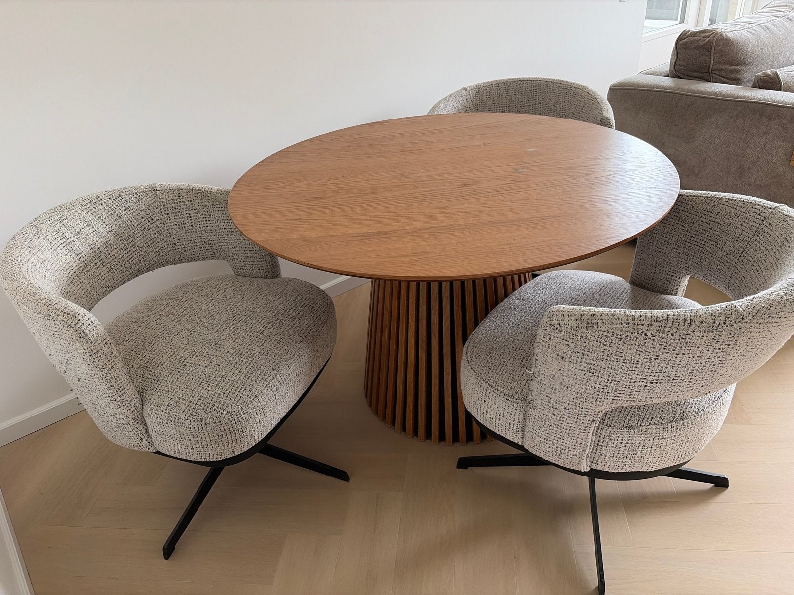 Eethoek met 3 luxe stoelen - Tafel licht beschadigd, Ophalen, Gebruikt, Minder dan 4 stoelen