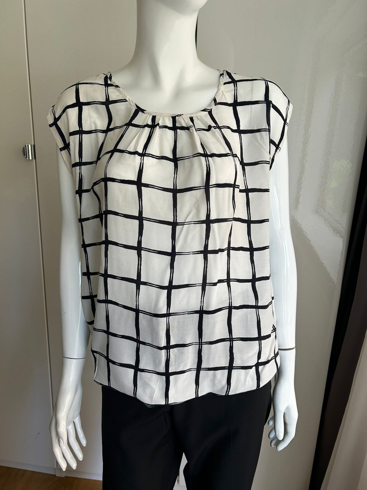 The Sting Crepe Top Zwart Wit Geruit Maat M, Zwart, Zo goed als nieuw, Zonder mouw, Ophalen