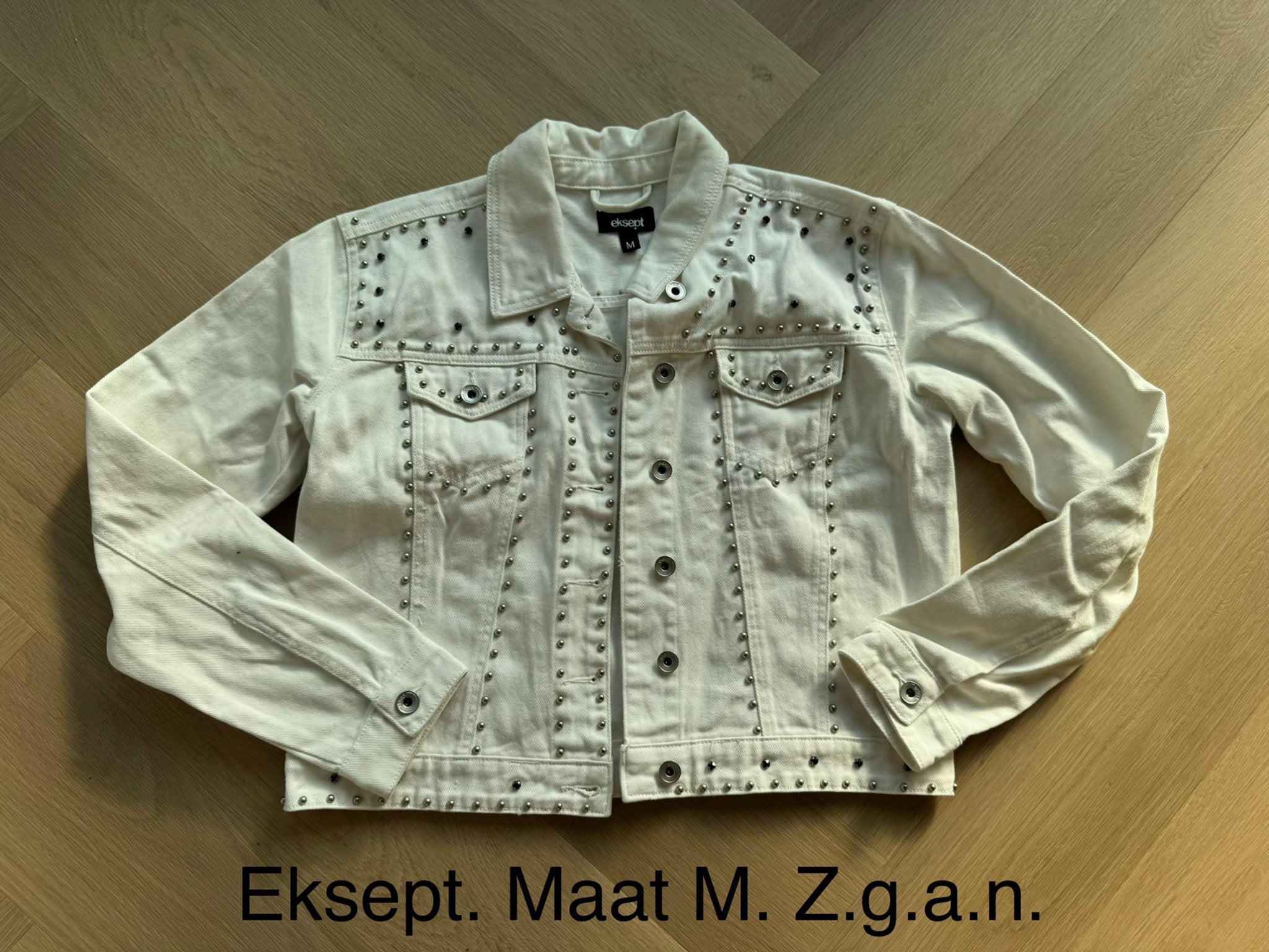 Witte spijkerjas met studs - Eksept - Maat M, Ophalen of Verzenden, Zo goed als nieuw, Maat 38/40 (M), Wit