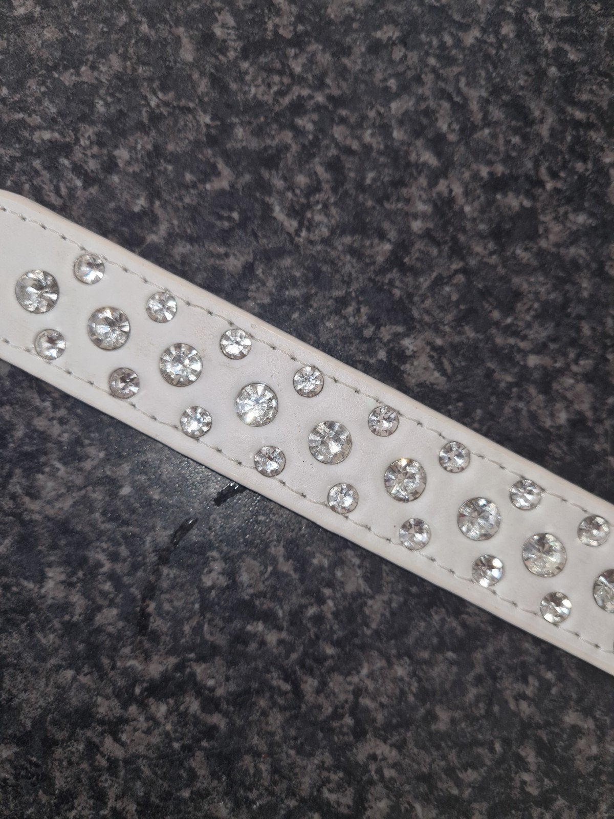 honden halsband wit met strass, Ophalen of Verzenden, Zo goed als nieuw