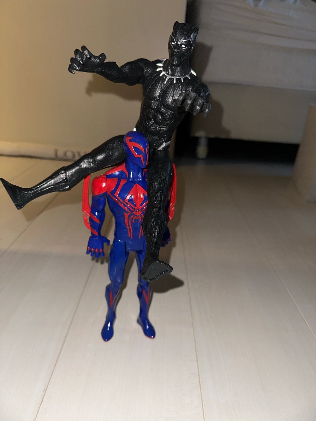 Black Panther en Spider-Man 2099 actiefiguren, Ophalen of Verzenden, Gebruikt