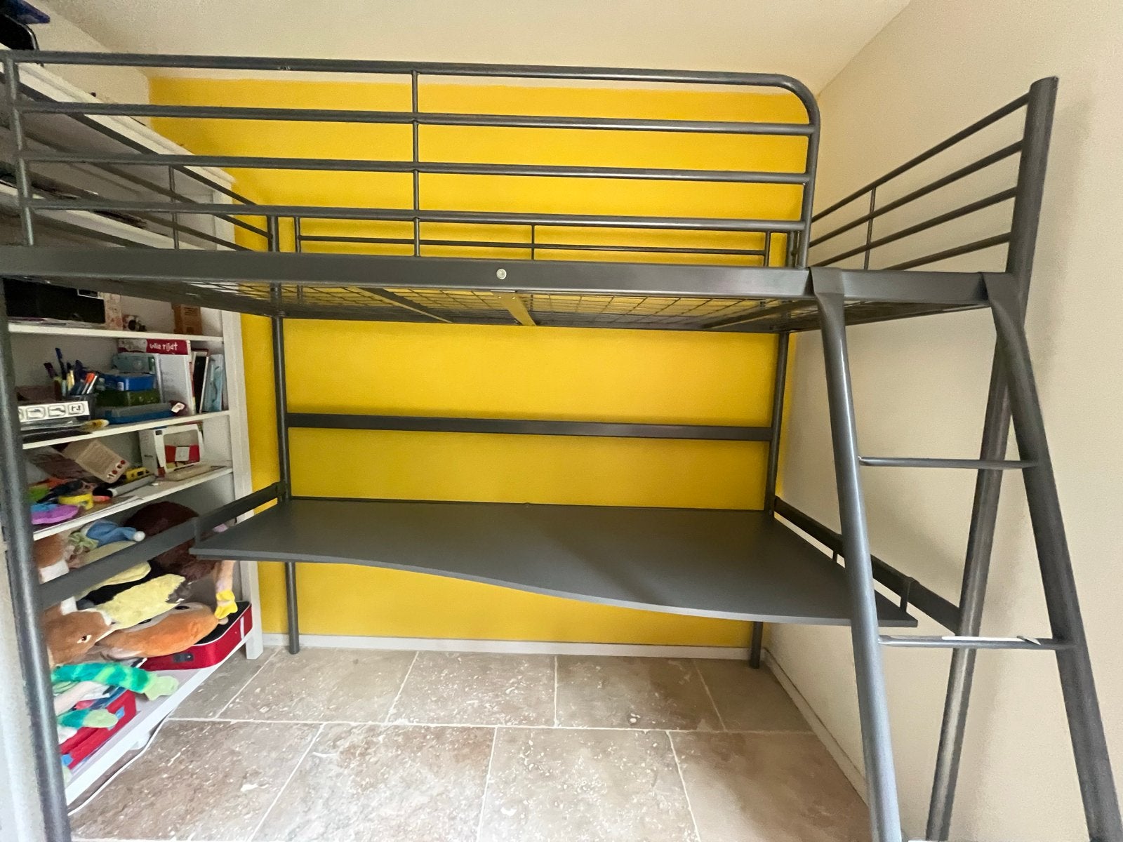 Hoogslaper met bureau - Grijs metalen frame, Ophalen, Gebruikt, Eenpersoons, 200 cm