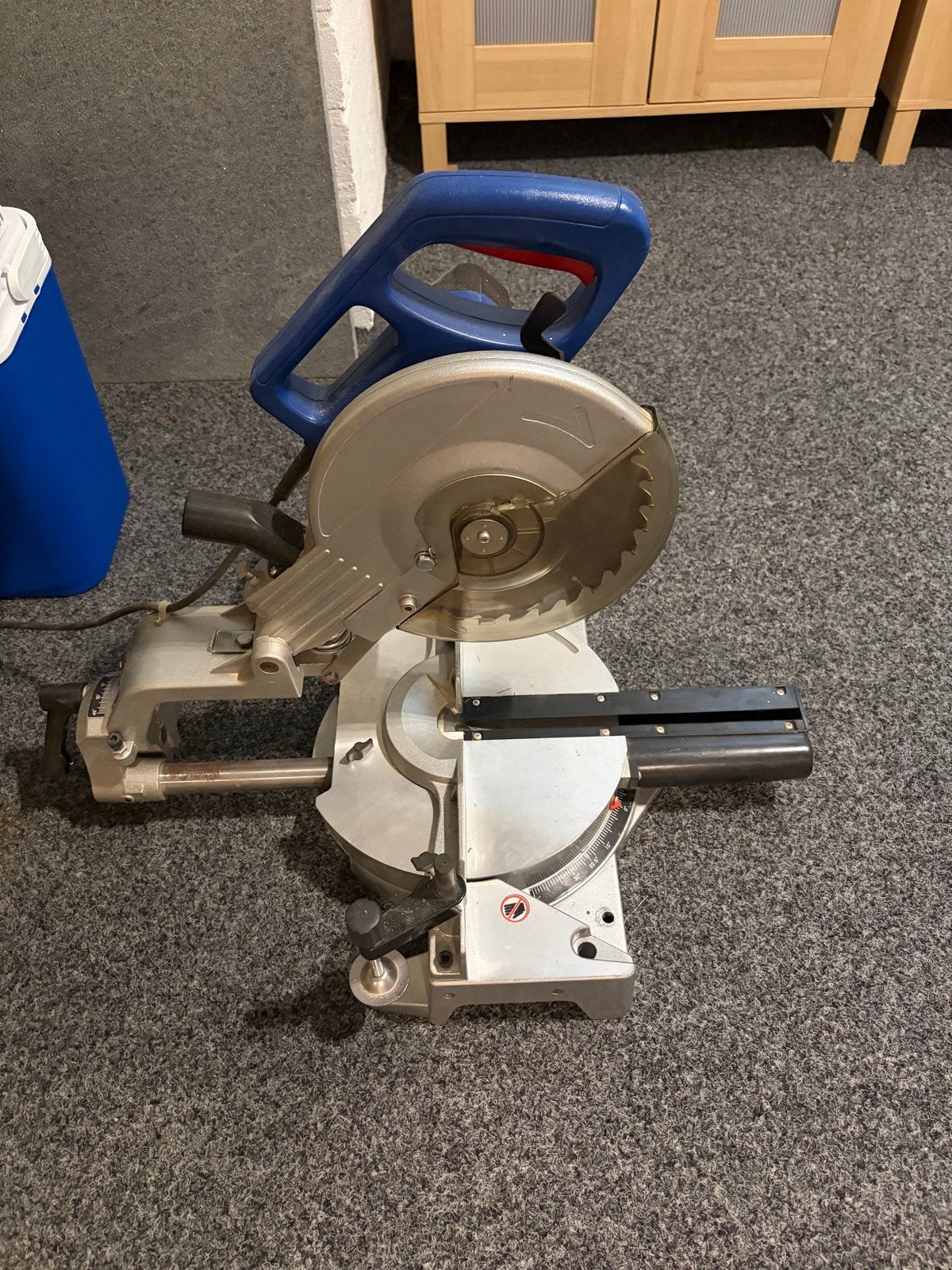 Afkortzaag - Krachtige Zaag voor Precisiewerk, Doe-het-zelf en Verbouw, Ophalen, Gebruikt, 70 mm of meer, Afkortzaag