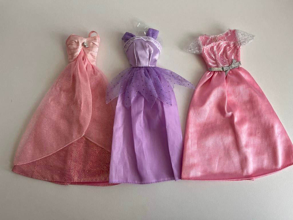 3 Barbie avondjurken, nieuw, waarvan 1 met label, Verzamelen, Poppen, Ophalen of Verzenden, Nieuw
