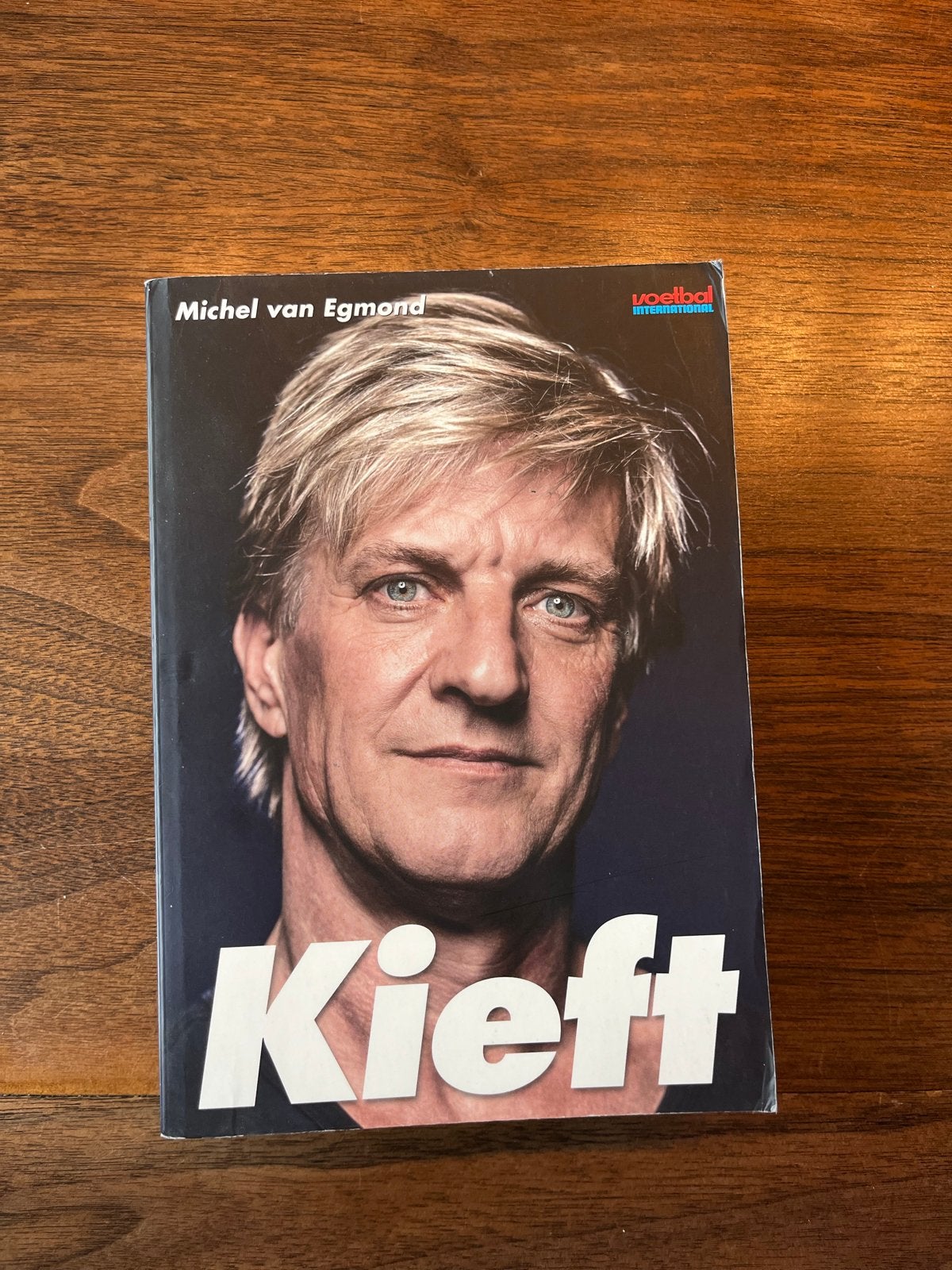 Kieft - Michel van Egmond (Voetbal International), Ophalen of Verzenden, Gelezen, Sport