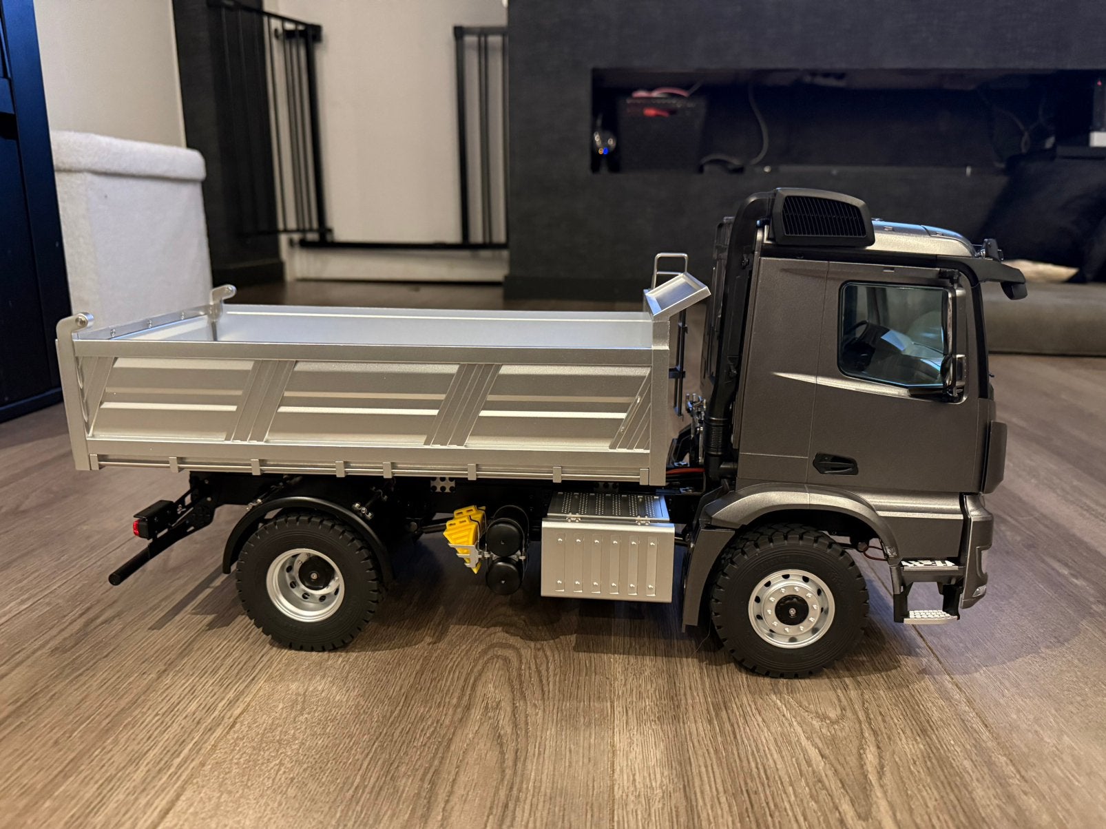 Mercedes arocs kipper 4x4 geheel compleet zgan, Ophalen, ., Auto offroad, Nieuw