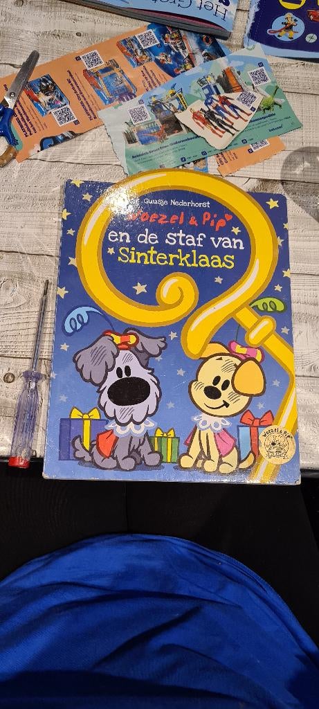 boek Woezel en pip en de staf van Sinterklaas. Guusje Ned, Diversen, Sinterklaas, Ophalen