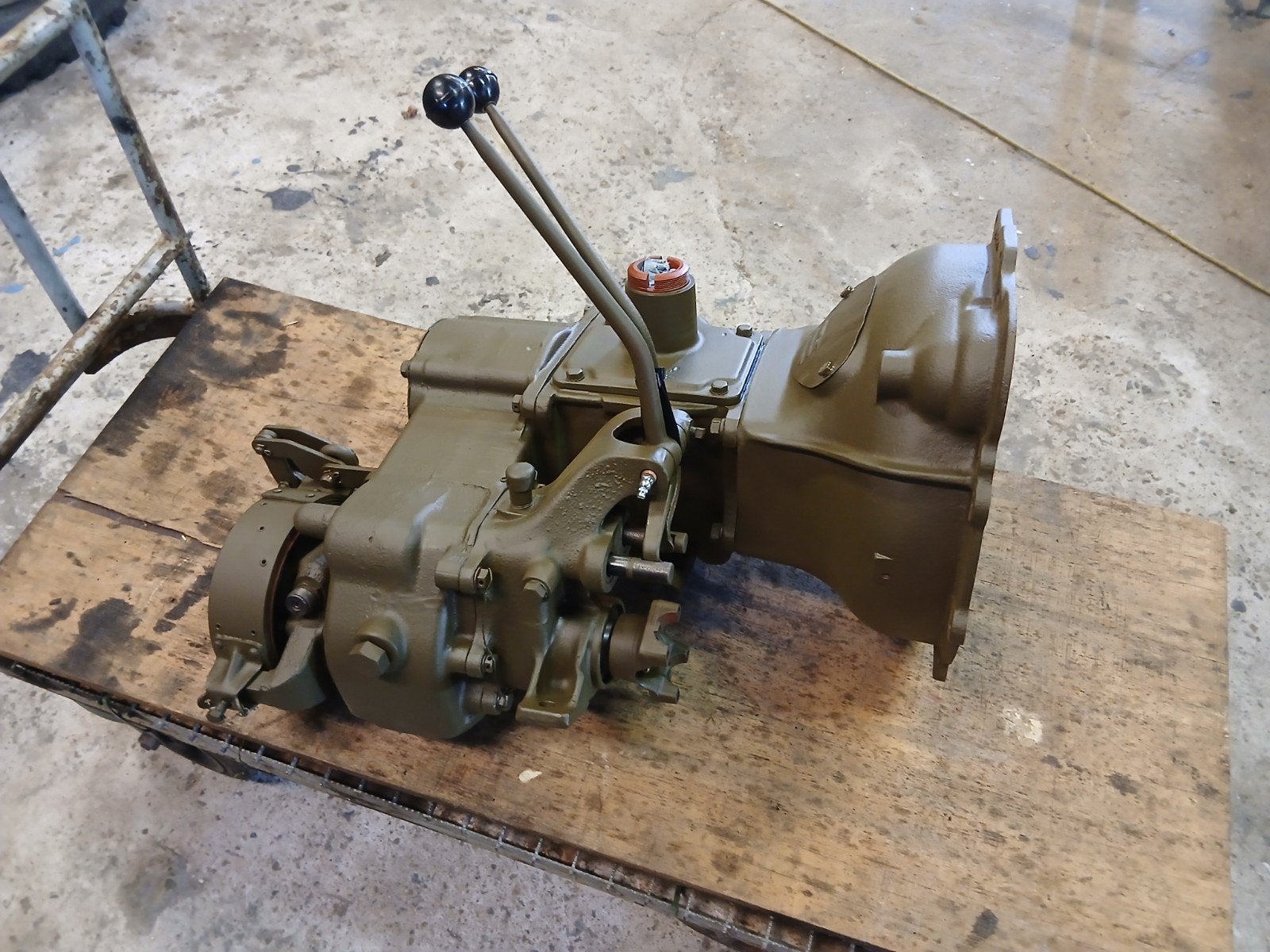 Versnellingsbak en tussenbak Willys MB en Ford GPW, Ophalen, Ford