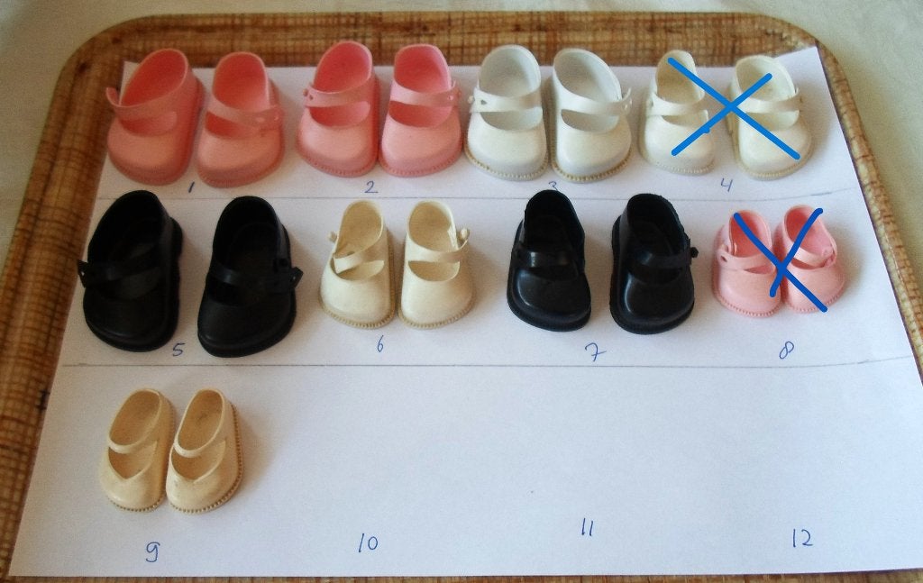 Poppenschoentjes Cinderella en voor Bella pop, Verzamelen, Ophalen of Verzenden, Zo goed als nieuw, Kleertjes