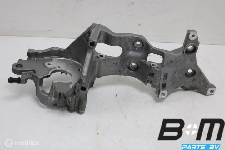 Steun dynamo en aircocompressor VW Passat B8 04L903143D, Gebruikt