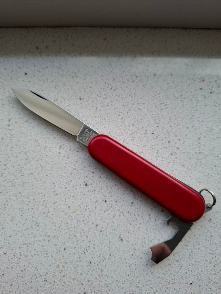 Wenger mes zakmes Victorinox, Caravans en Kamperen, Kampeergereedschap, Ophalen of Verzenden, Gebruikt