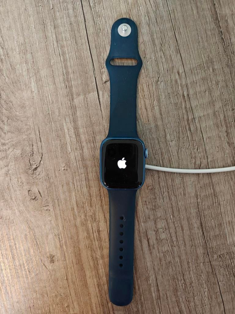 Apple Watch Series 7, Sieraden, Tassen en Uiterlijk, Smartwatches, Ophalen, Gebruikt, Blauw, IOS