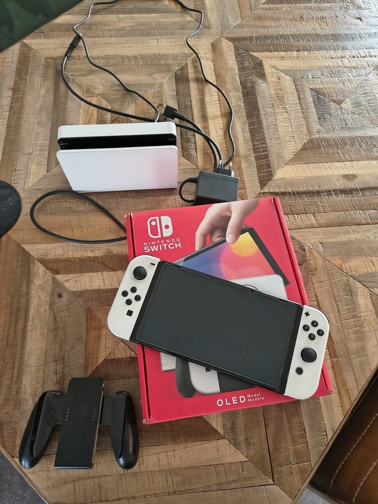 Nintendo Switch Oled, Switch OLED, Gebruikt, Ophalen of Verzenden, Met harde schijf