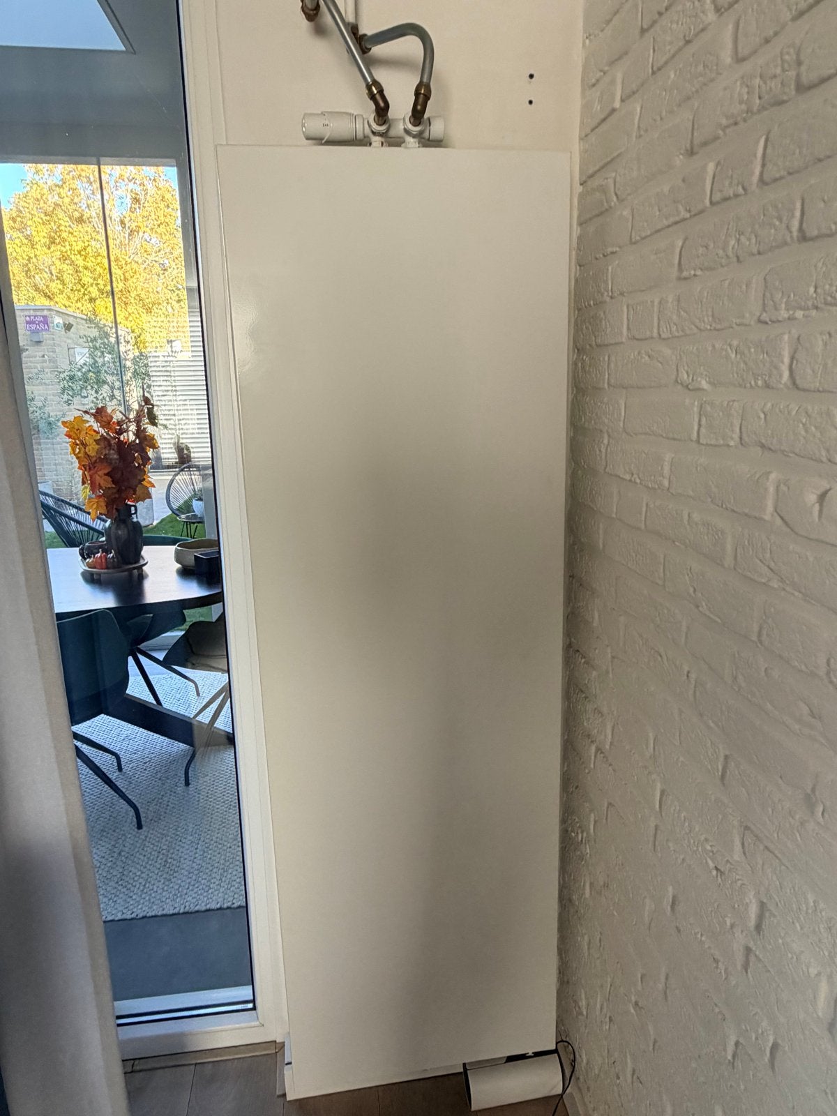 Witte verticale radiator met thermostaatknop, Ophalen, Radiator, Zo goed als nieuw, 60 tot 150 cm