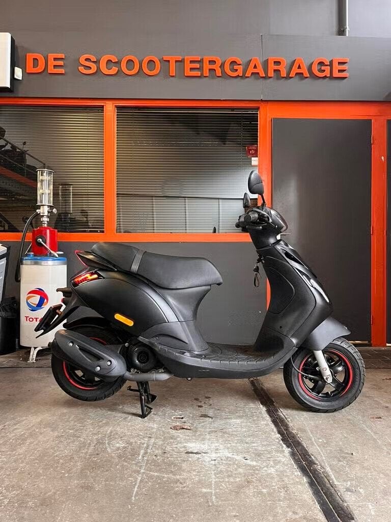 Piaggio Zip brom 45km 2024, Fietsen en Brommers, Ophalen, Piaggio, Piaggio, Maximaal 45 km/u
