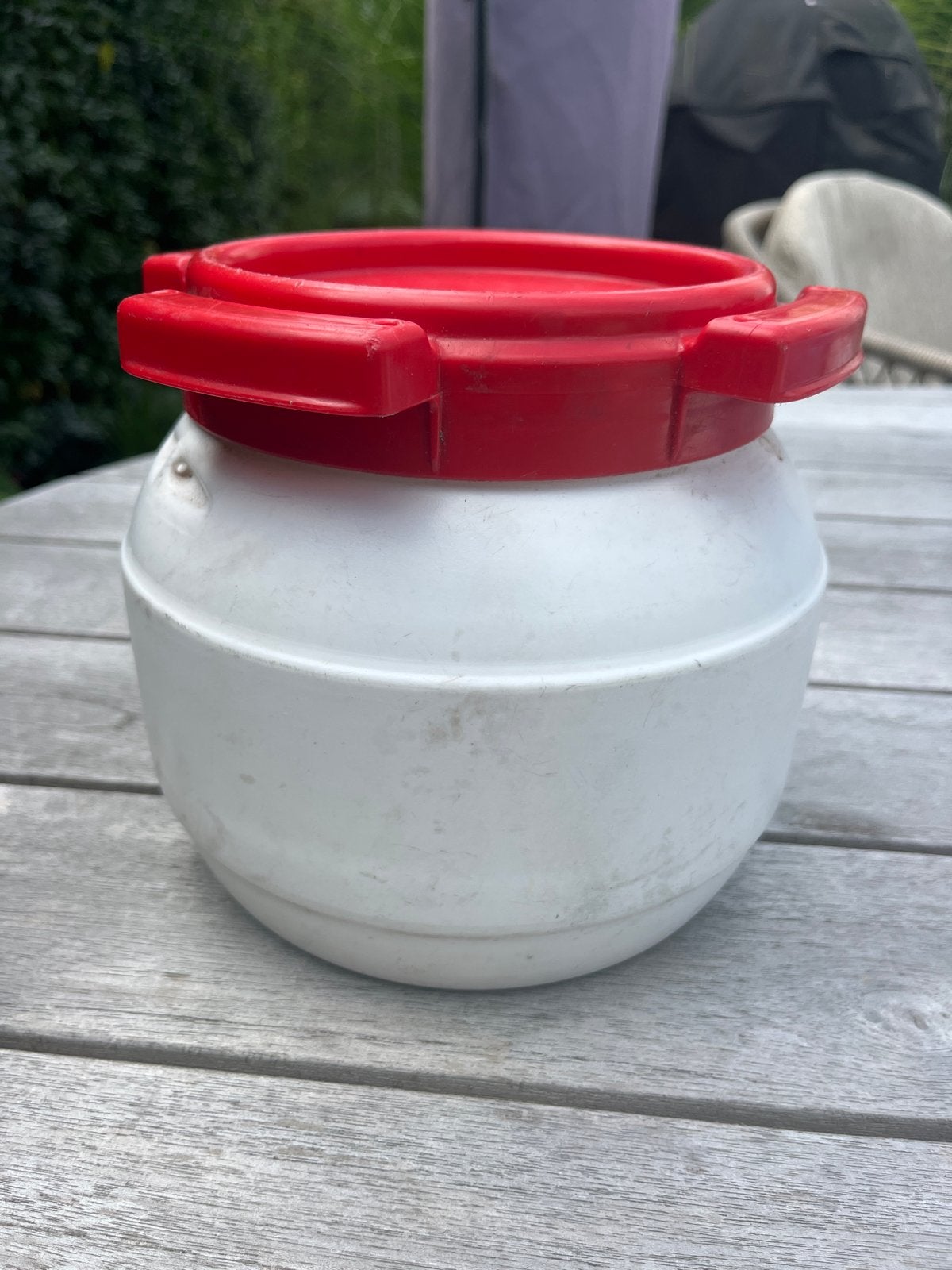 CurTec plastic vat met rode deksel - 3 liter, Ophalen of Verzenden, Gebruikt
