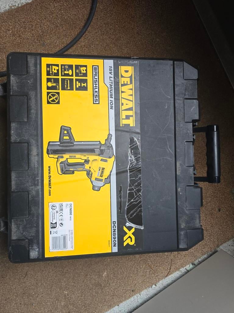 Schiethammer de walt z.g.a.n 2x accu, koffer, opladder, Doe-het-zelf en Verbouw, Gereedschap | Overige machines, Ophalen of Verzenden