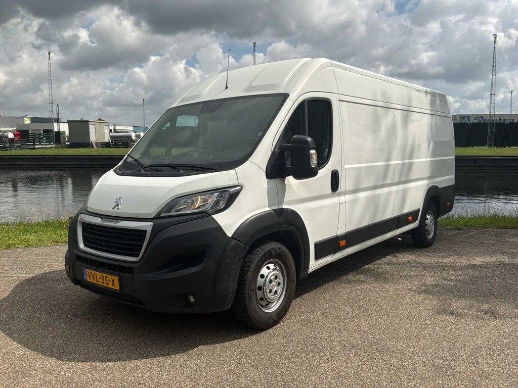 2020 Peugeot Boxer 435 2.2 HDI L3H2ZwPr Bedrijfswagen, Auto's, Voorwielaandrijving, Gebruikt, Euro 6, 4 cilinders