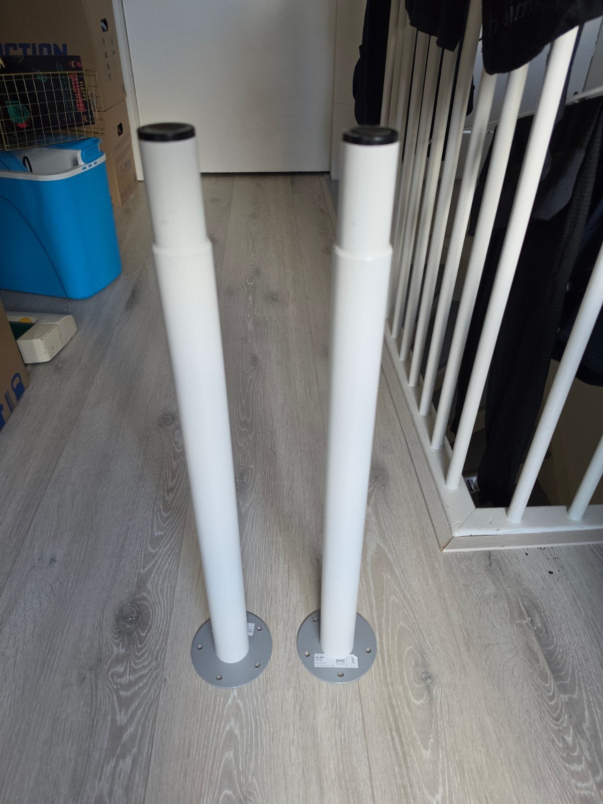 2 verstelbare Ikea OLOV tafel-/bureaupoten, Ophalen, Zo goed als nieuw